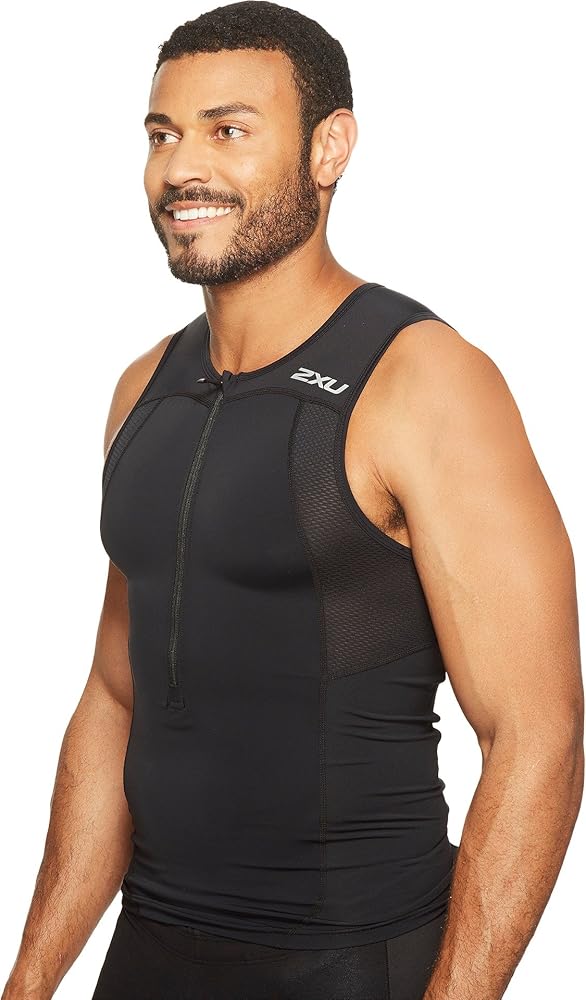 2XU Men's Active Tri Singlet / Small.