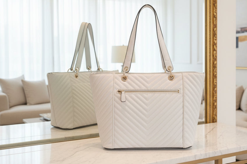 GUESS WOMENS ELEGANT HANDBAG WHITE BQ669123