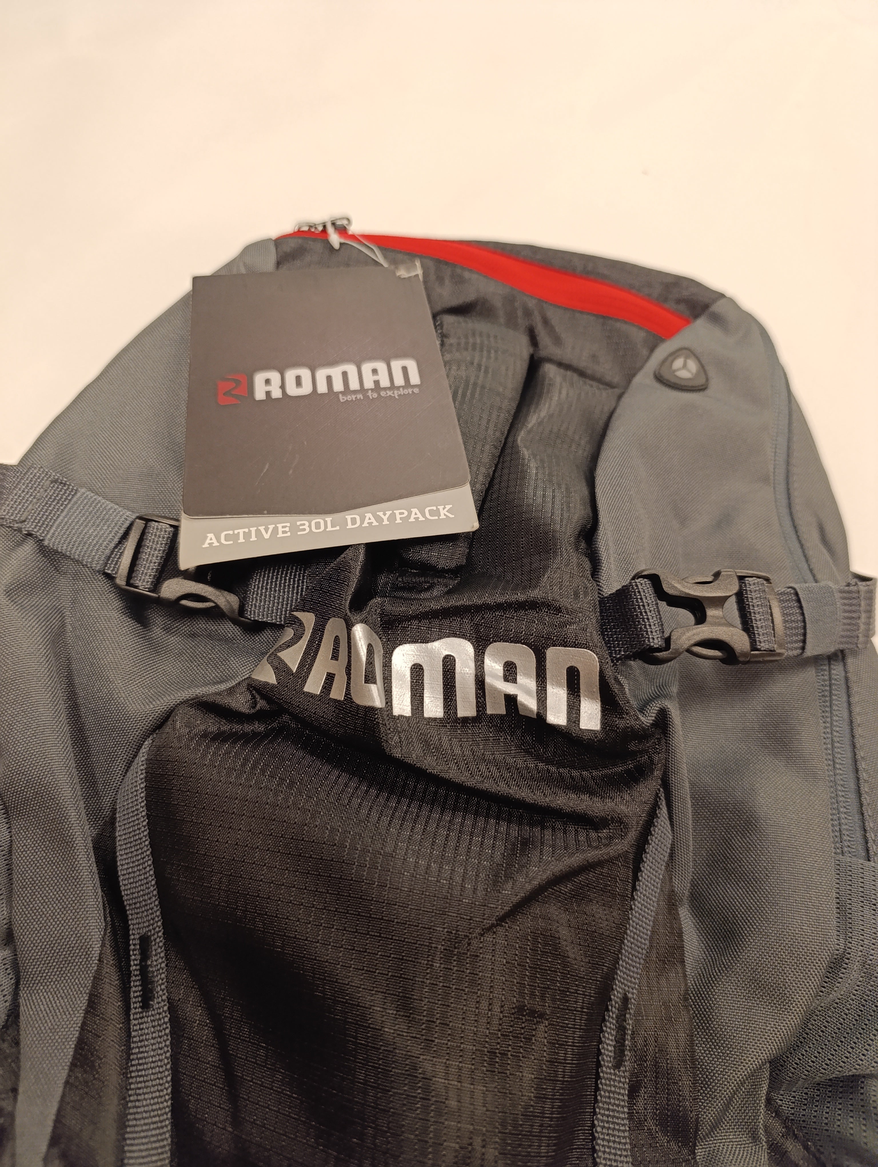 Roman born to explore trek 25 Gray