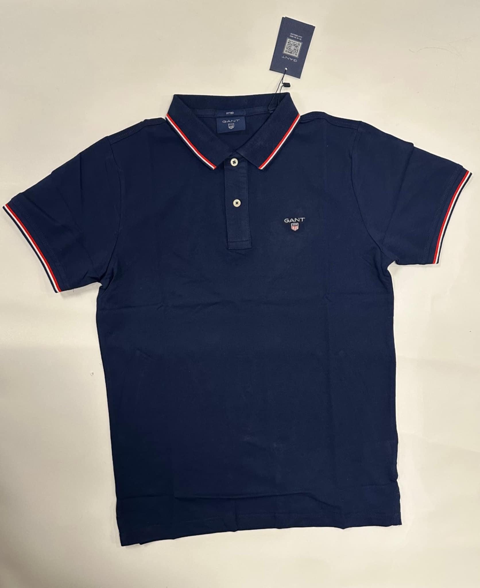 GANT Men's Classic T-Shirt – Soft Cotton Crew Neck in Navy Blue