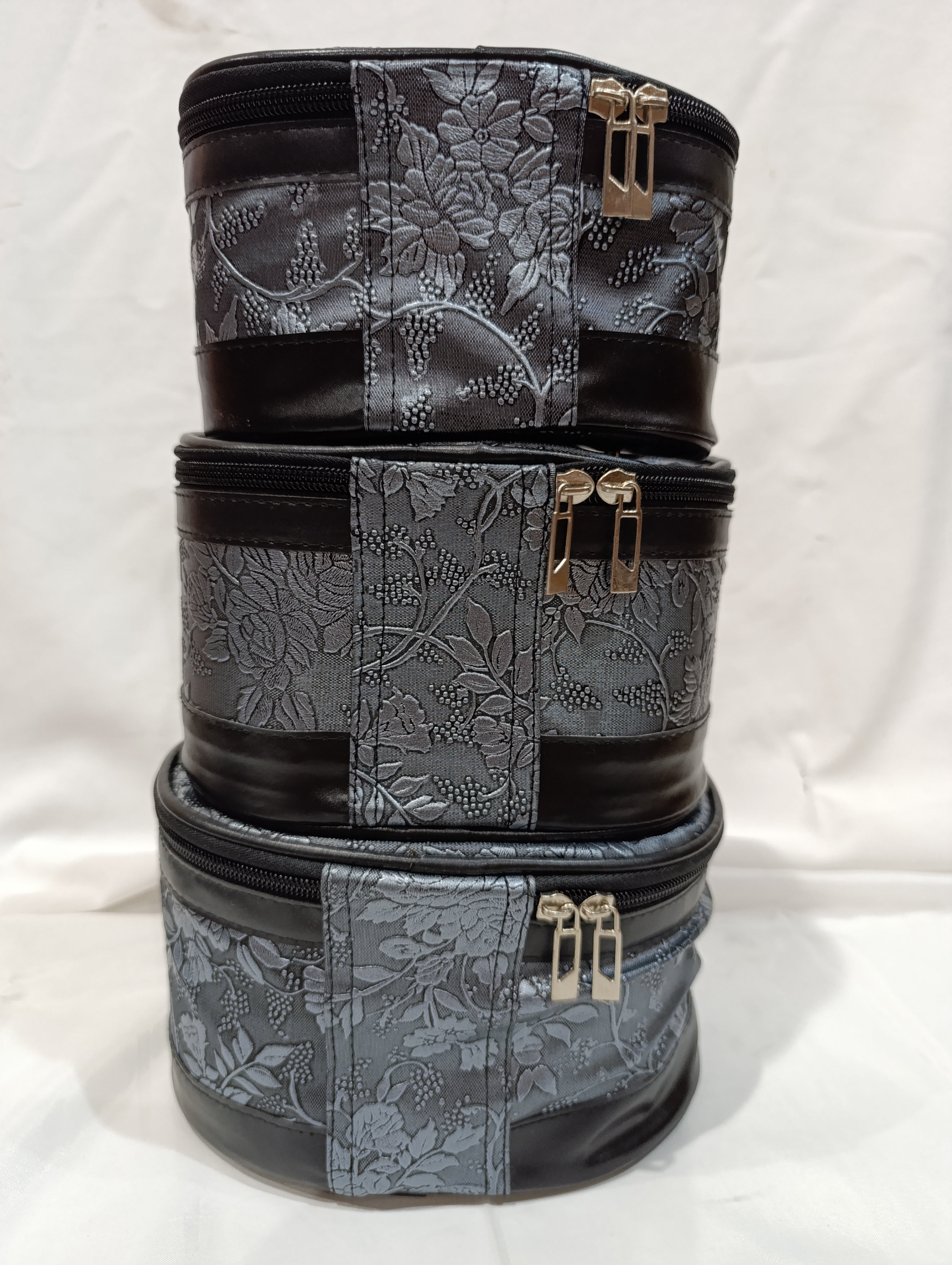 Makeup bag set