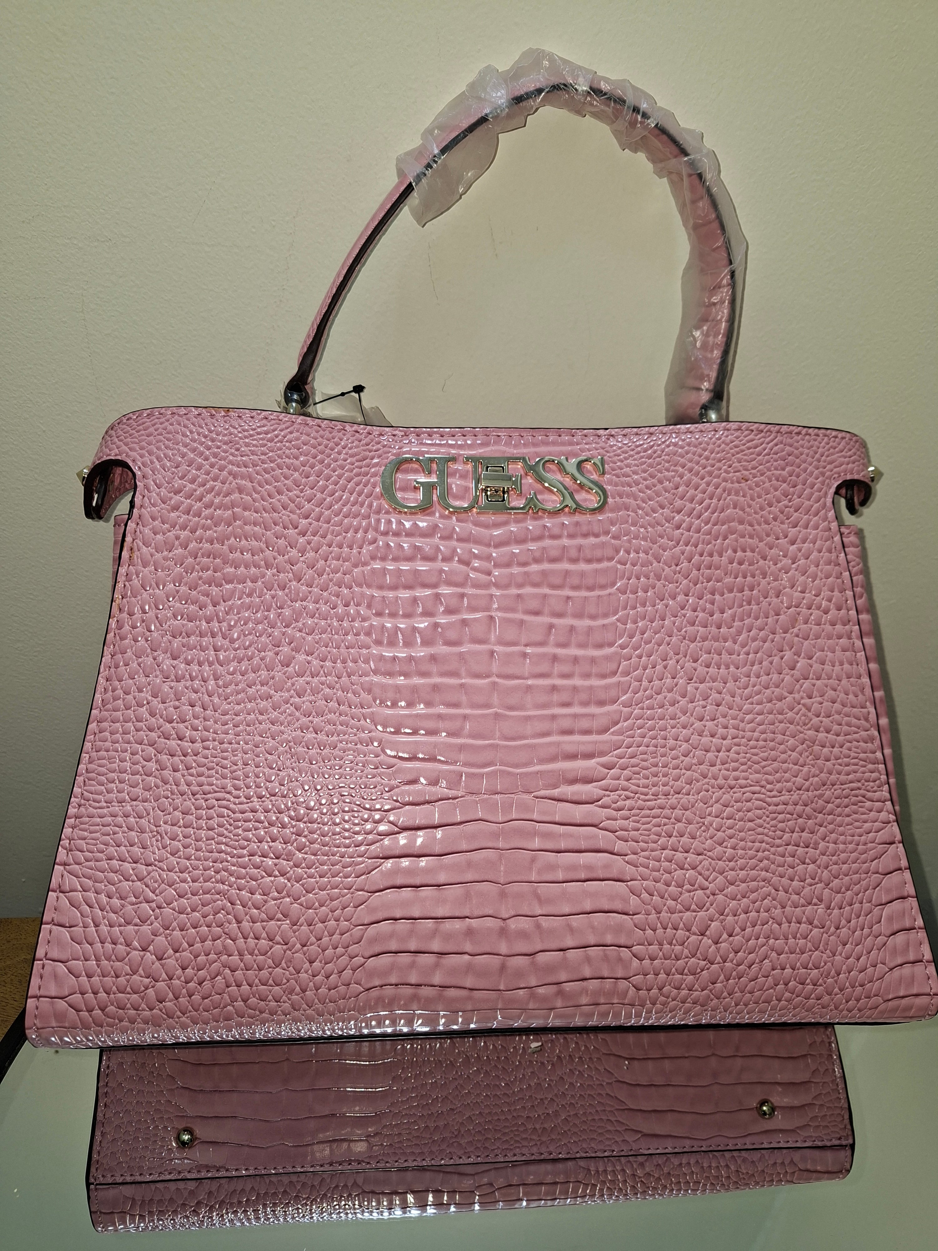 Guess Uptown Chic Croc Maxi handbag with a structured crocodile texture - Pink CG730106