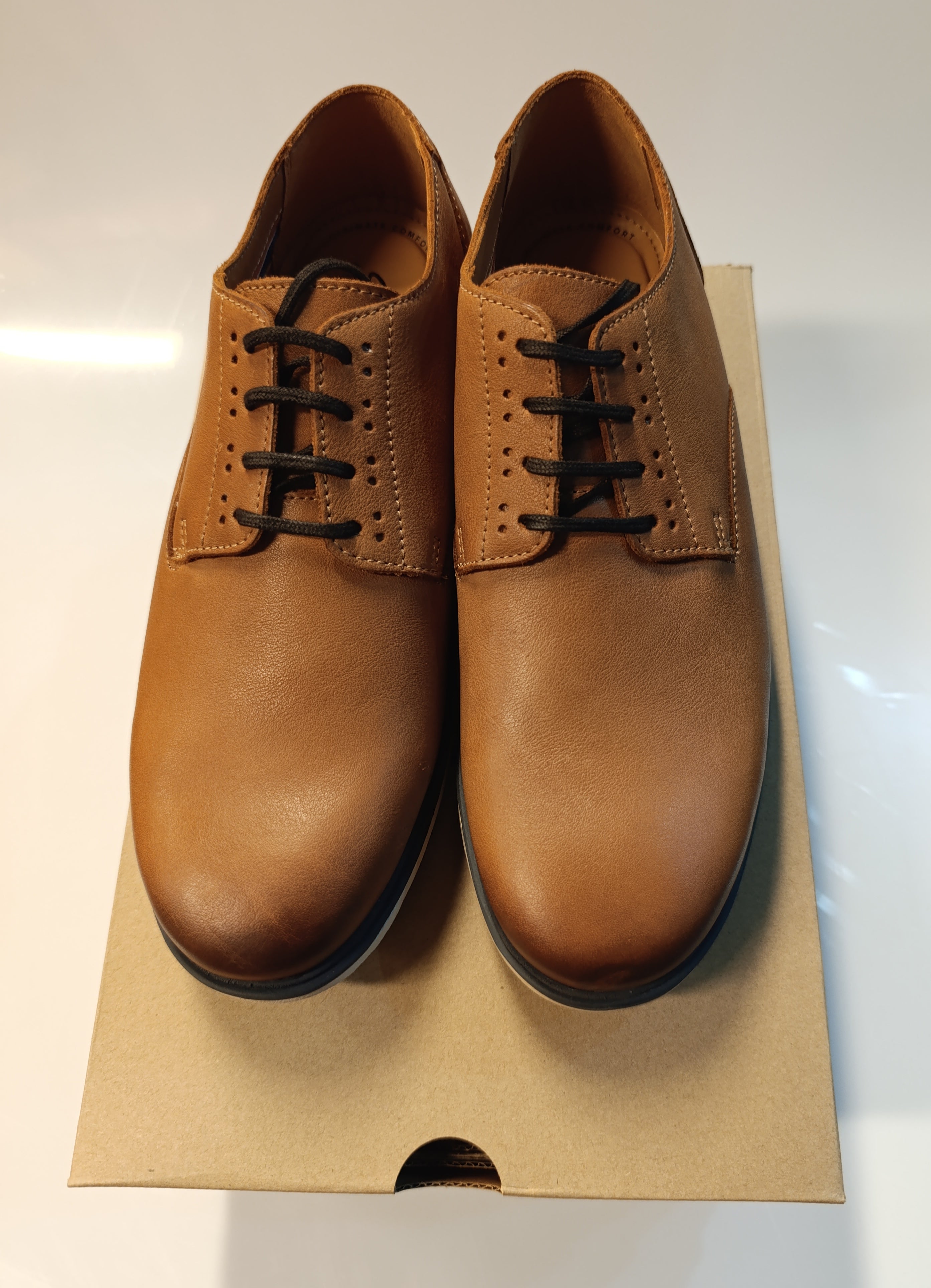 clarks shoes man's Glaston walk dark tan / 2025080008