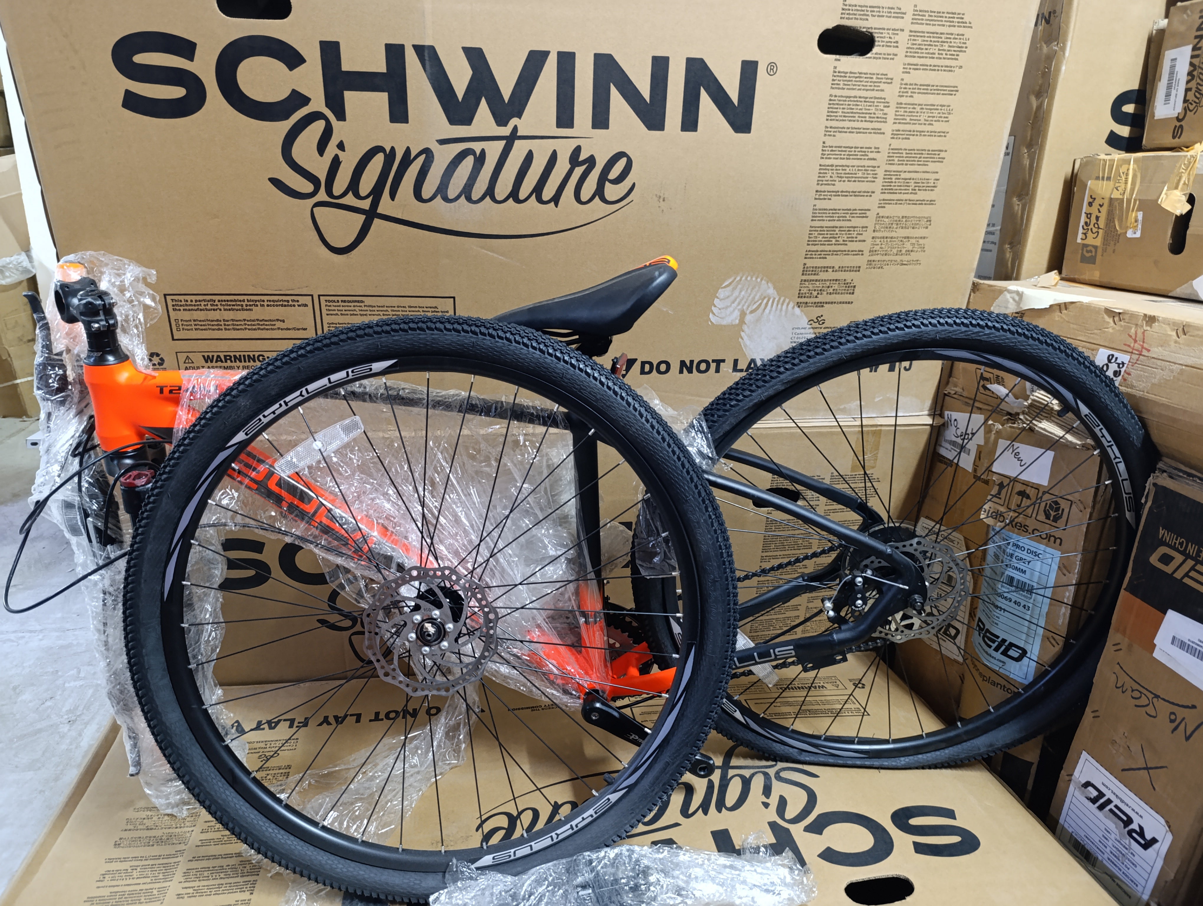 Zyklus Stoat 29 Inch Mountain Bike / Orange-- open box