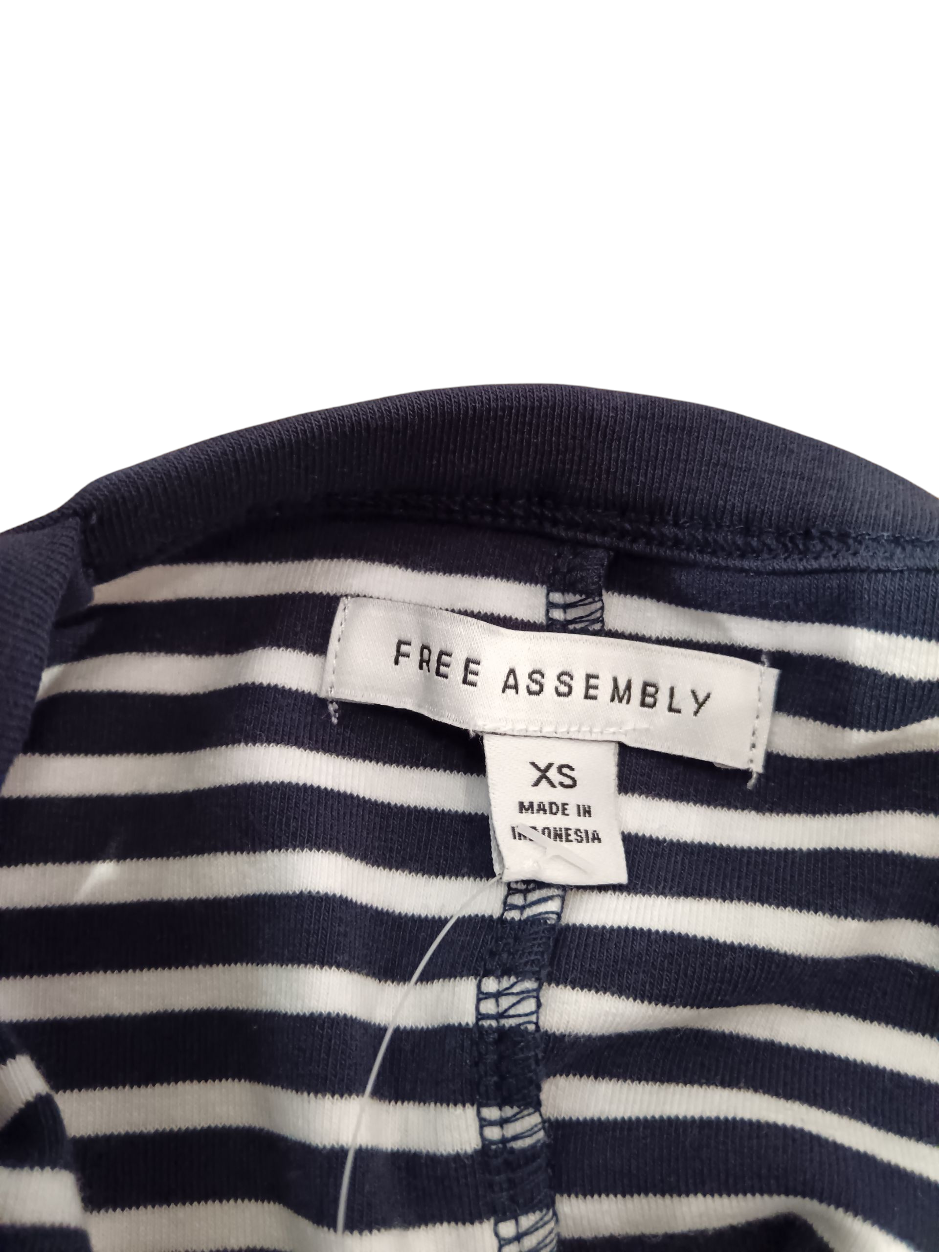 FREE ASSMBLY Undershirt Color: White with navy