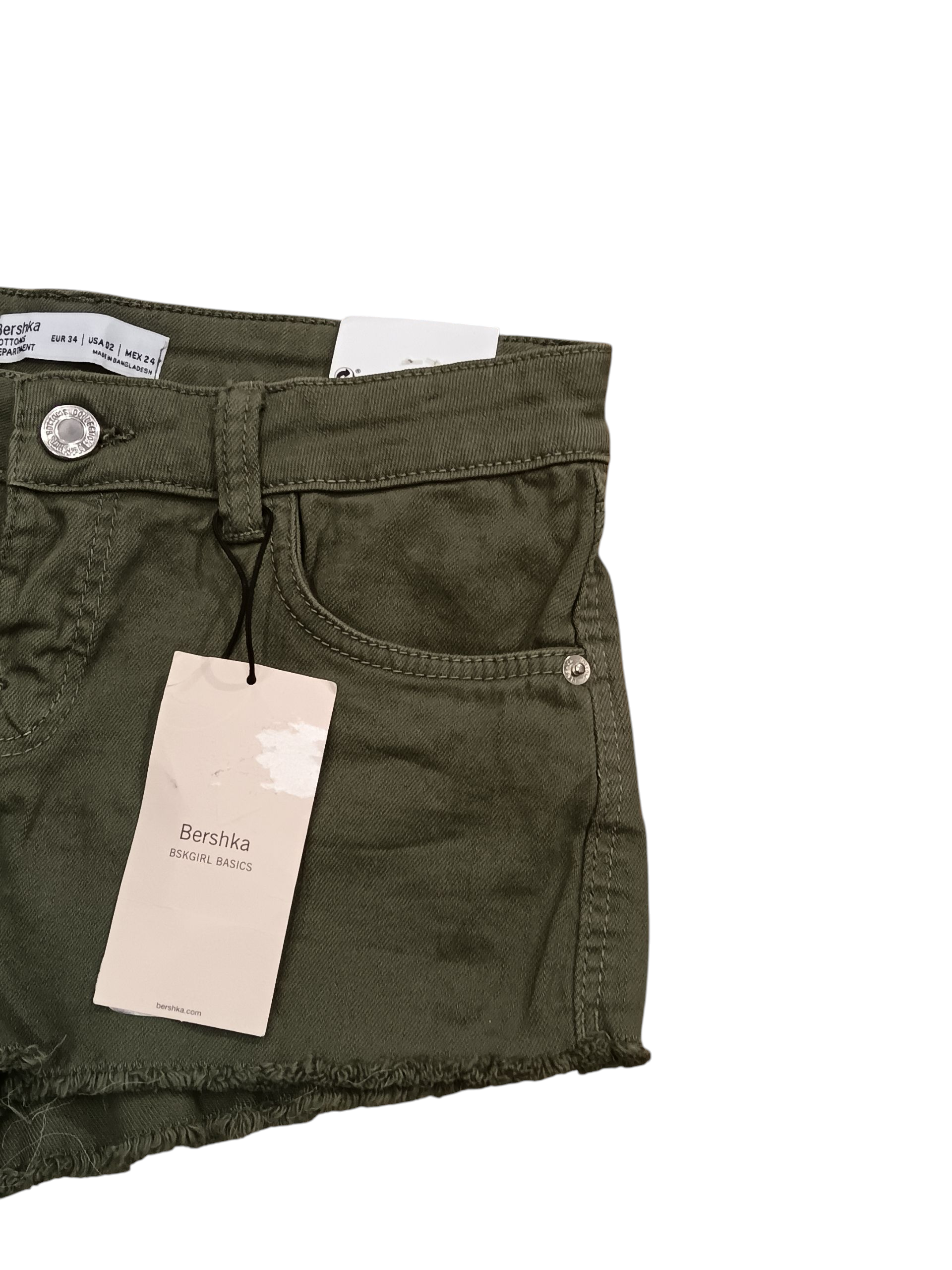 Bershka BOTTMS DEPARTMENT Women's Jeans Shorts Green
