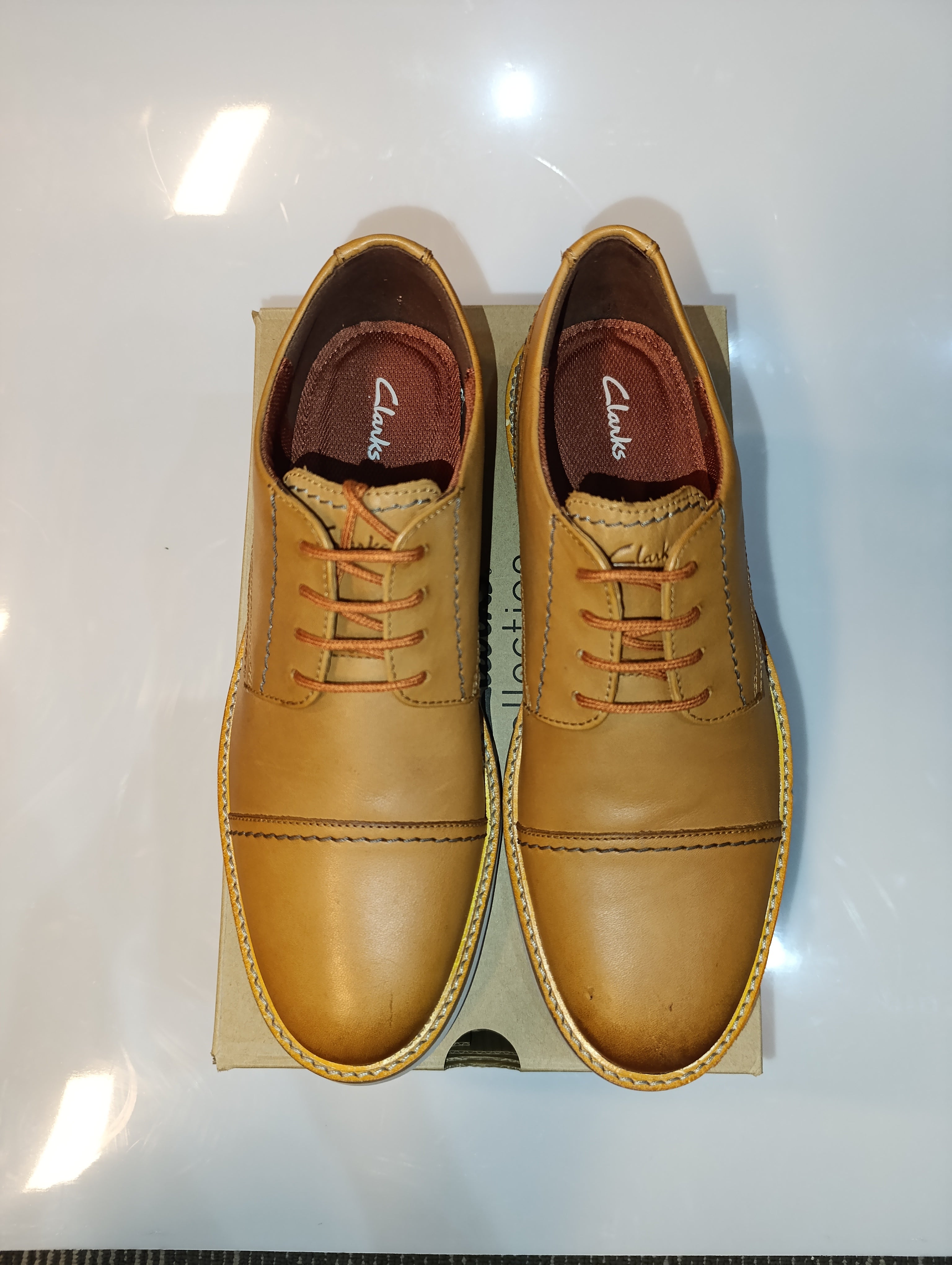 Men's Brown Leather Dress Shoes – Classic Oxford Style by Clarks