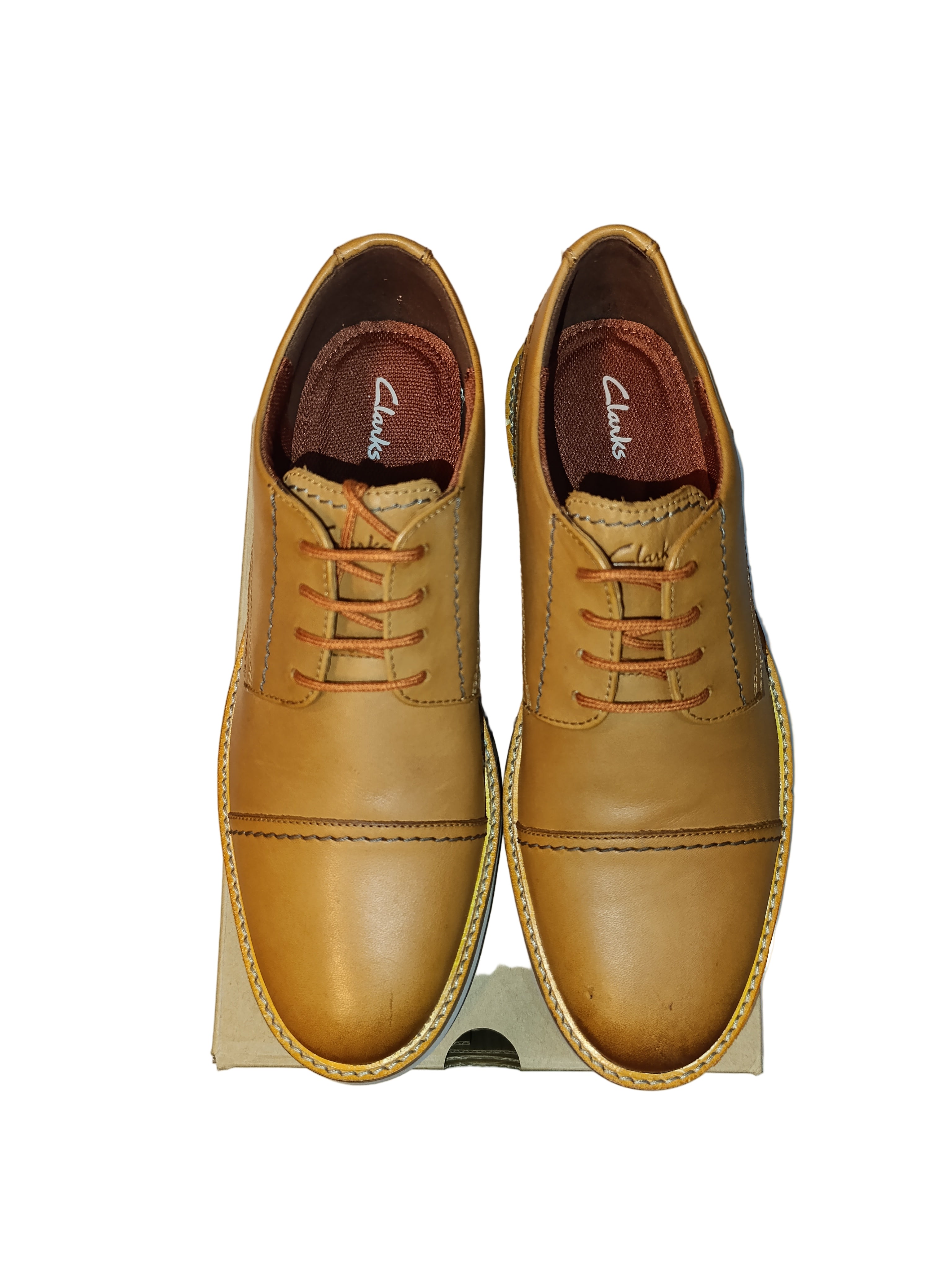 Men's Brown Leather Dress Shoes – Classic Oxford Style by Clarks