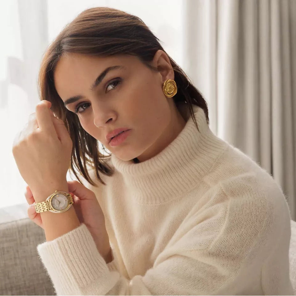 ساعة بولوفا النسائية كوارتز من الفولاذ المقاوم للصدأ باللون الذهبي