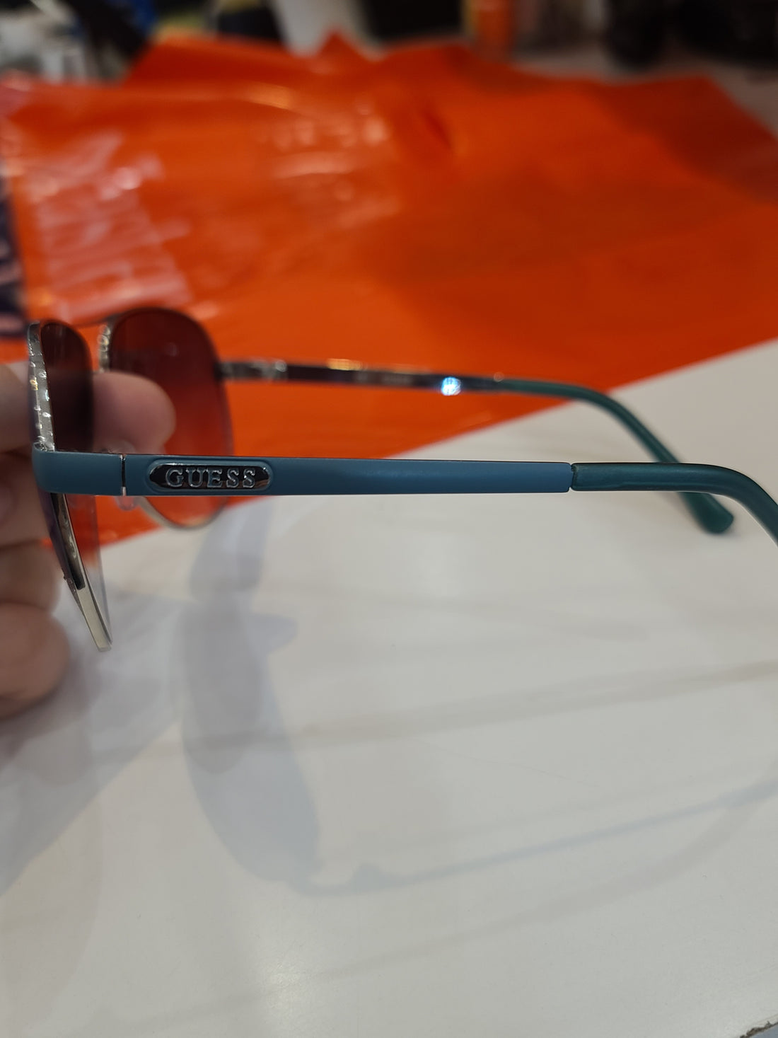 GUESS Sunglasses – Sleek, Stylish, and Sun-Ready