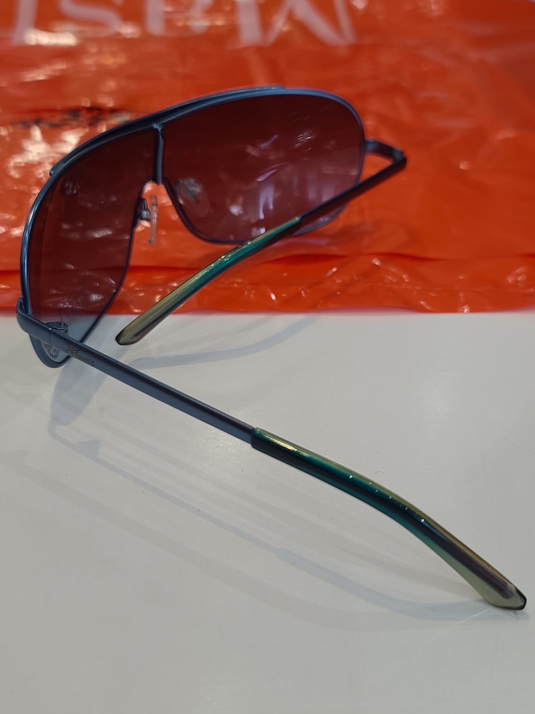 Guess Shield Sunglasses – Blue Gradient Designer Eyewear
