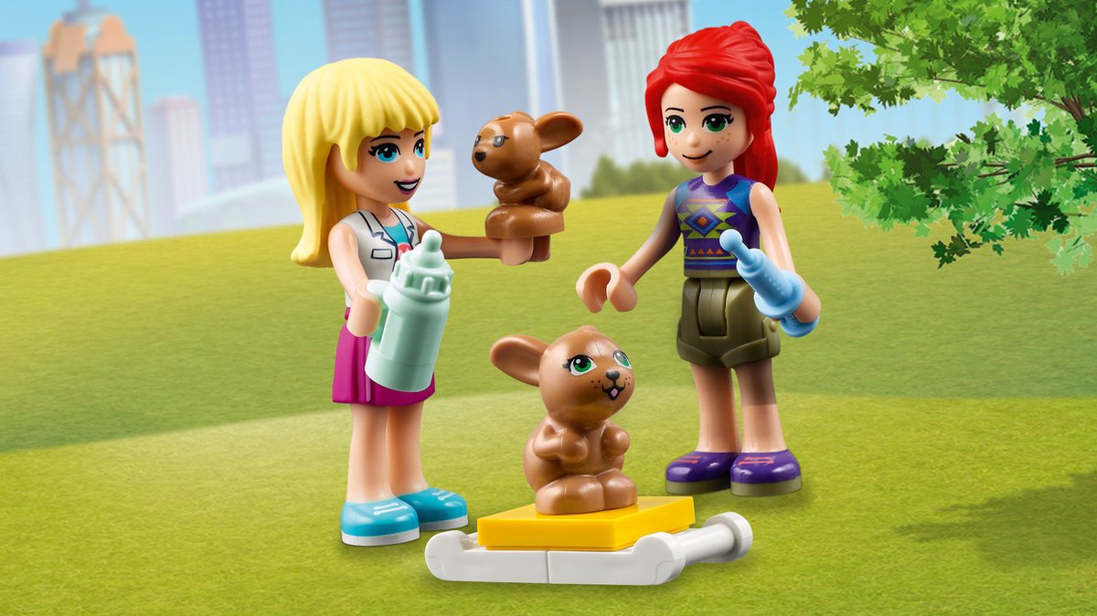 LEGO Friends Vet Clinic Rescue Helicopter (41692)