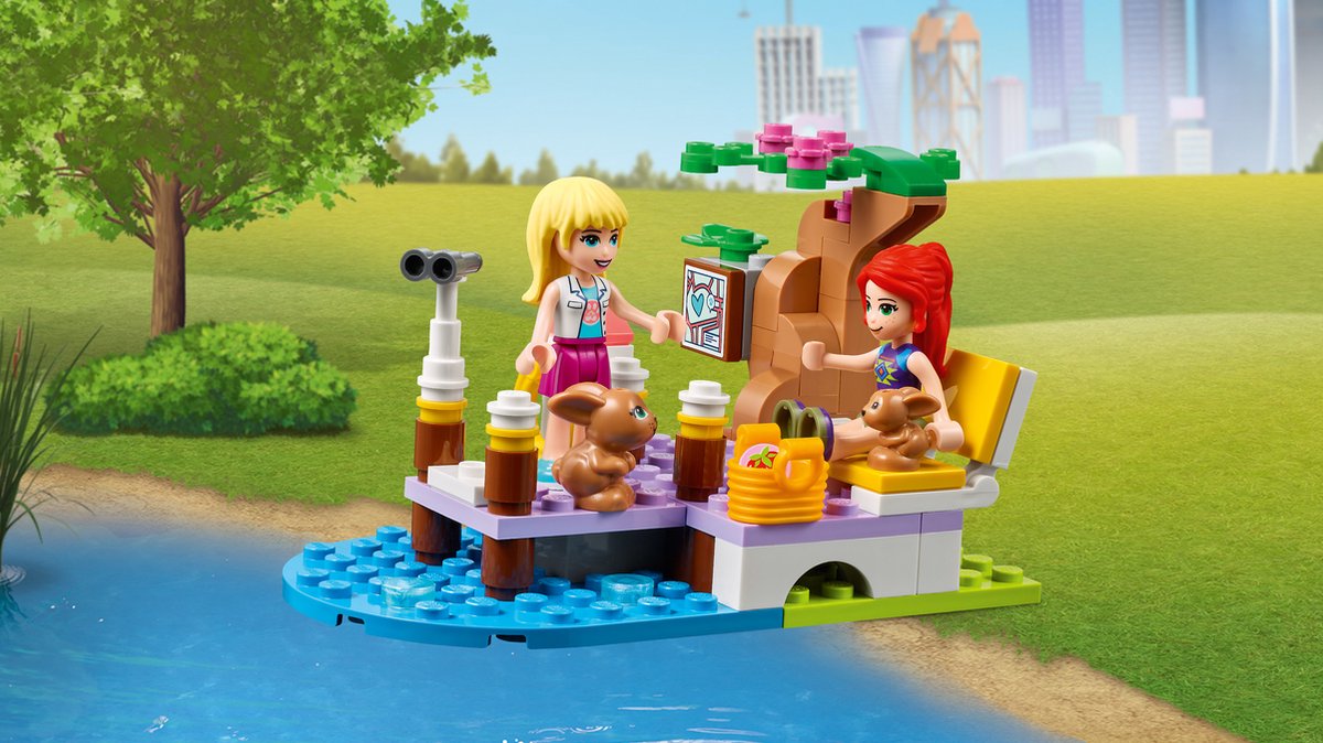 LEGO Friends Vet Clinic Rescue Helicopter (41692)