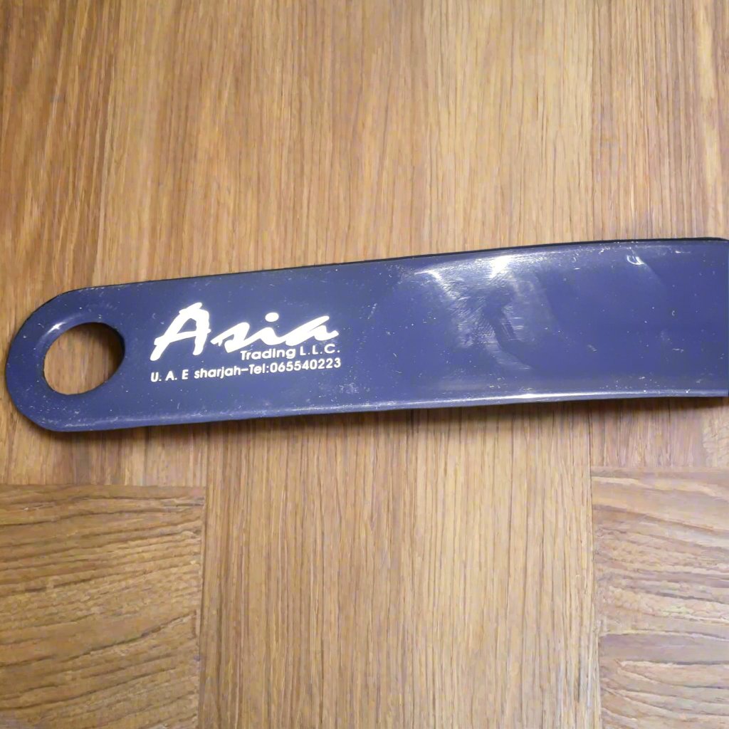 ASIA Shoe Horn: Easy and Comfortable Shoe Wearing Solution