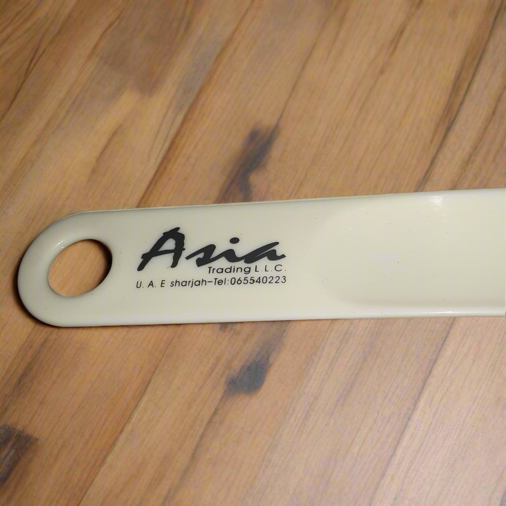 ASIA Shoe Horn: Easy and Comfortable Shoe Wearing Solution