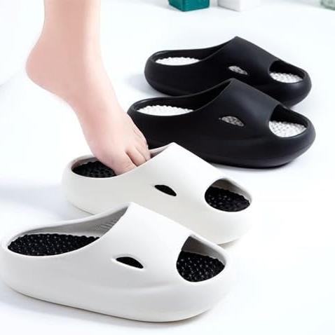 GHAKE Black Foot Massage Slippers with Pressure Points on Specific Areas of the Body