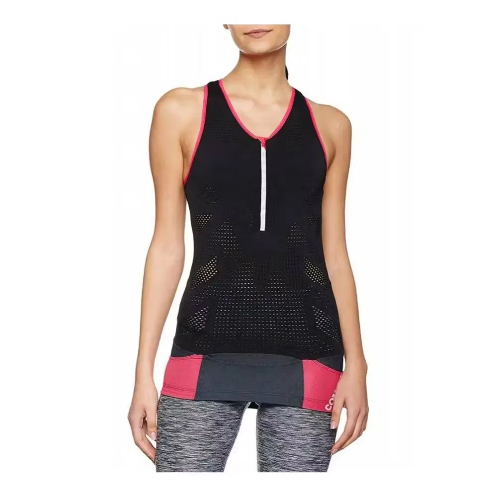 Unleash your potential in the Compressport Ultra Tank Top (Black)! Lightweight, breathable fabric keeps you cool & dry during any workout. Shop activewear on Dubailisit!