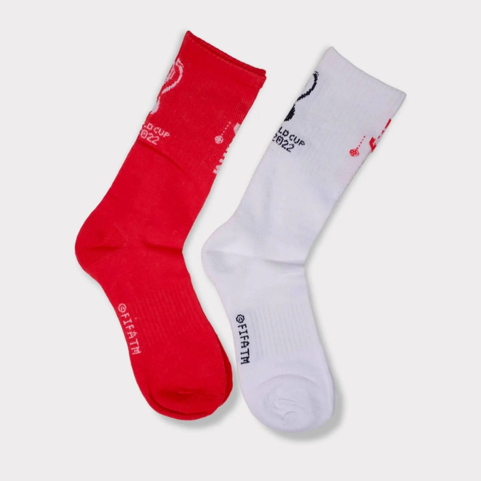 FIFA England Boys Socks Show your England pride with this 2-pack (mention sizes if relevant). white & red, FIFA official, comfortable, stylish.