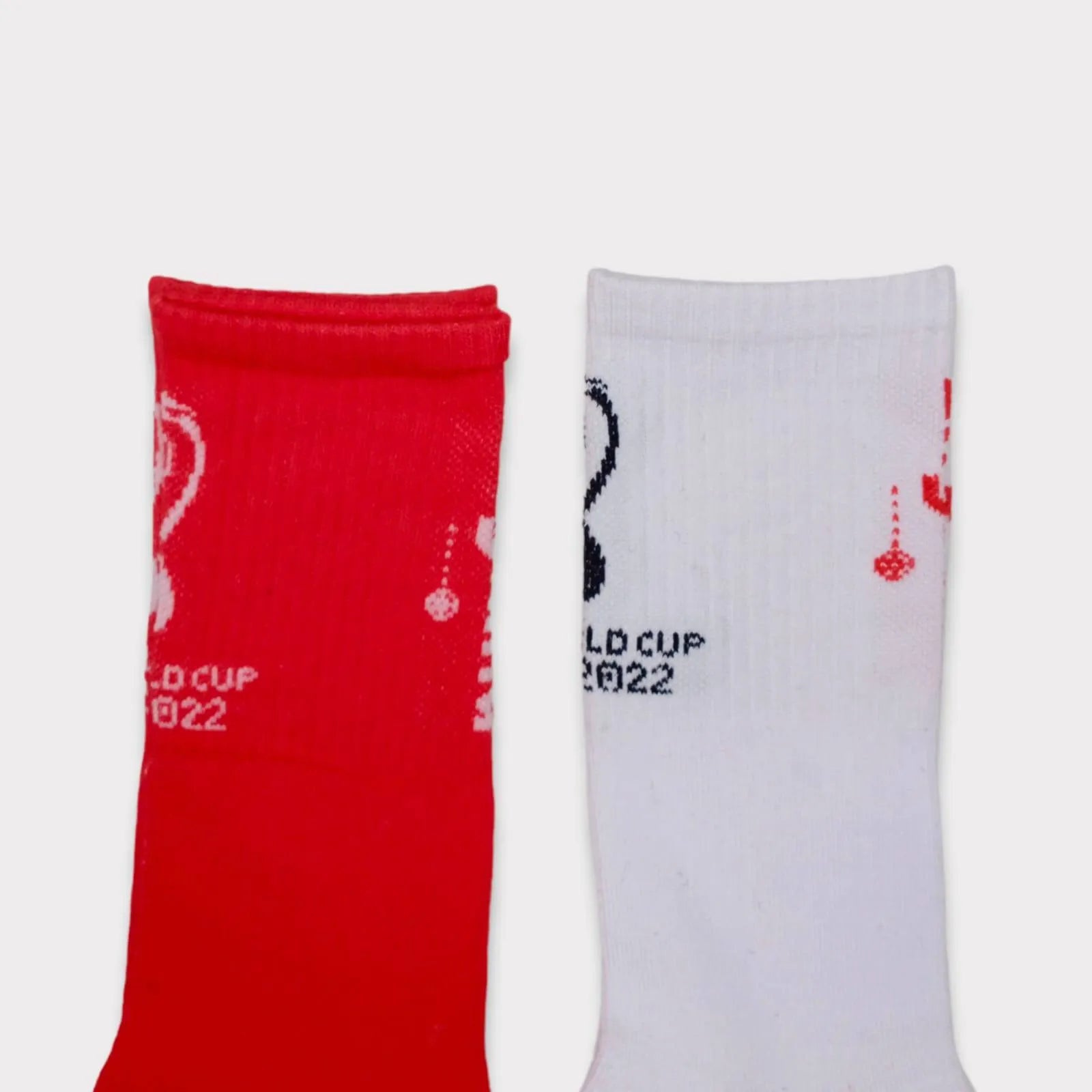 FIFA England Boys Socks Show your England pride with this 2-pack (mention sizes if relevant). white & red, FIFA official, comfortable, stylish.