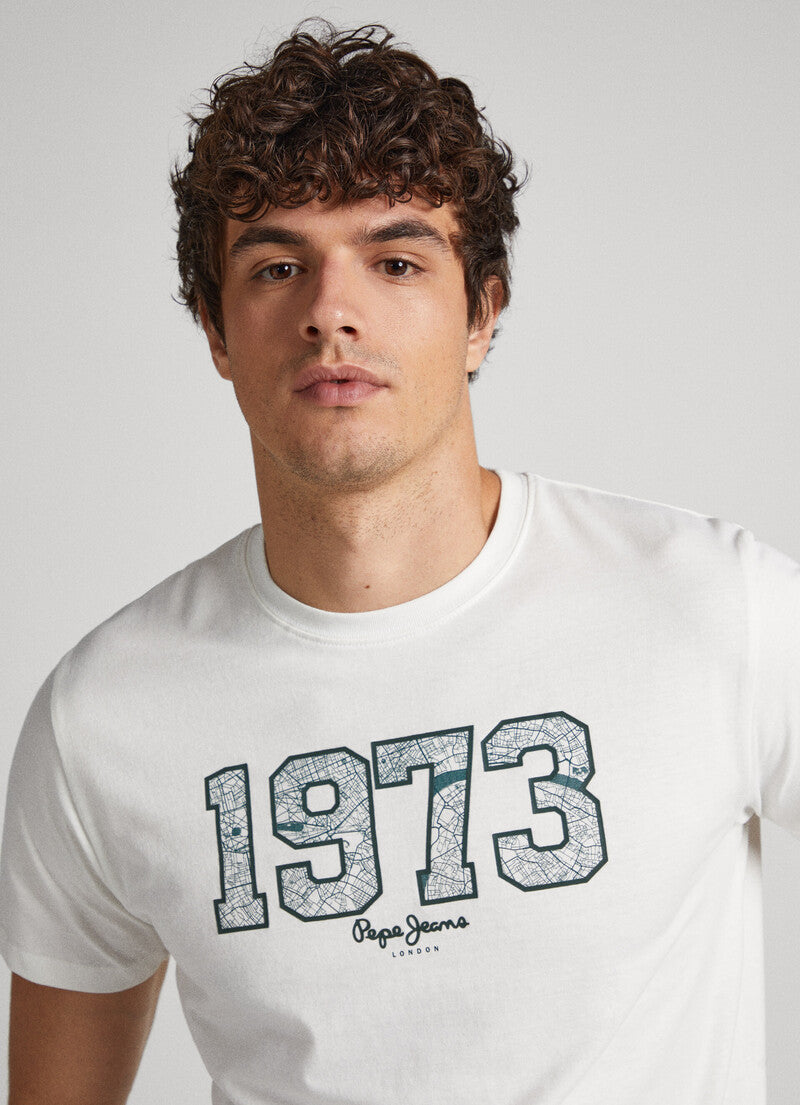 Upgrade your wardrobe with the ultra-comfortable Pepe Jeans 1973 Logo Tee. This off-white tee boasts iconic style and versatile wearability, perfect for any occasion. Dress up or down with effortless ease.