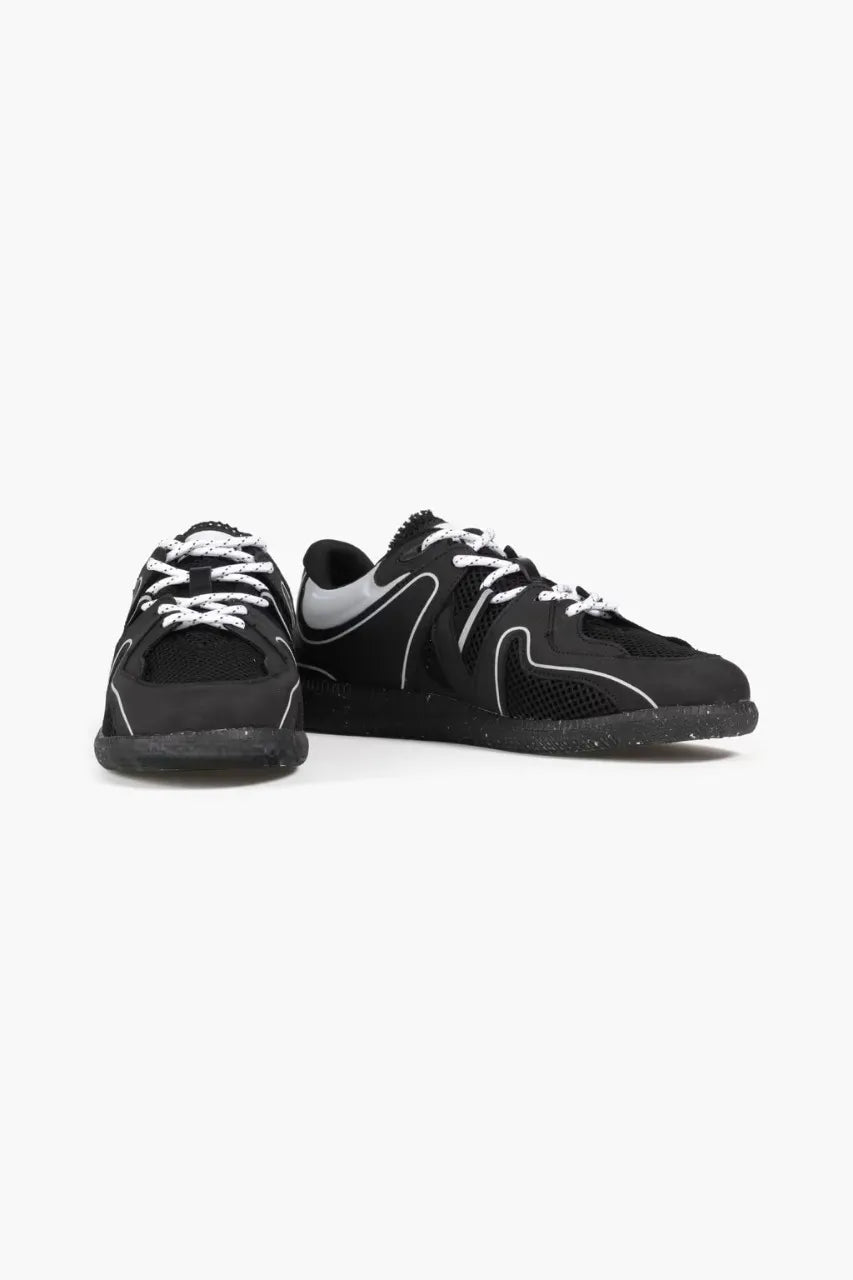 Unisex Black Mesh Sneakers: Breathable & stylish for all-day comfort & chic look (mention size if relevant).Enjoy breathability & lightweight feel perfect for any activity.Black, comfortable, chic, everyday wear, breathable, stylish.
