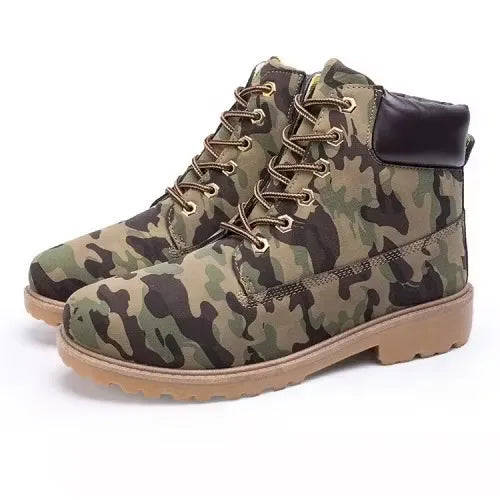 Women's fashion camo print Martin snow boots with warm lining and trendy design. Perfect for keeping your feet warm and stylish in winter. Shop Dubailisit!