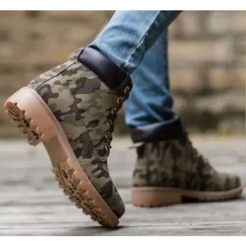 Women's fashion camo print Martin snow boots with warm lining and trendy design. Perfect for keeping your feet warm and stylish in winter. Shop Dubailisit!