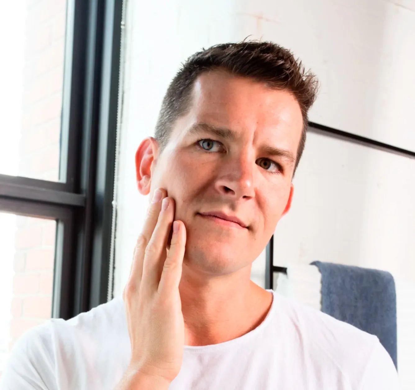 رغوة حلاقة جيليت للبشرة الحساسة 200 مل مع المنثول - تهدئ البشرة وتمنحها حلاقة مريحة