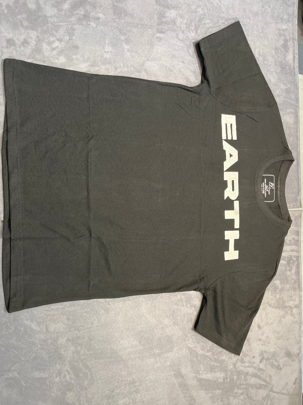 BS Style Men's Black "EARTH" Graphic Printed T-Shirt