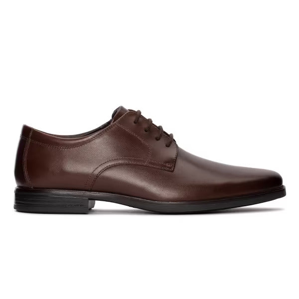 Clarks Howard Walk Low-Top Derby Shoes - Versatile Style