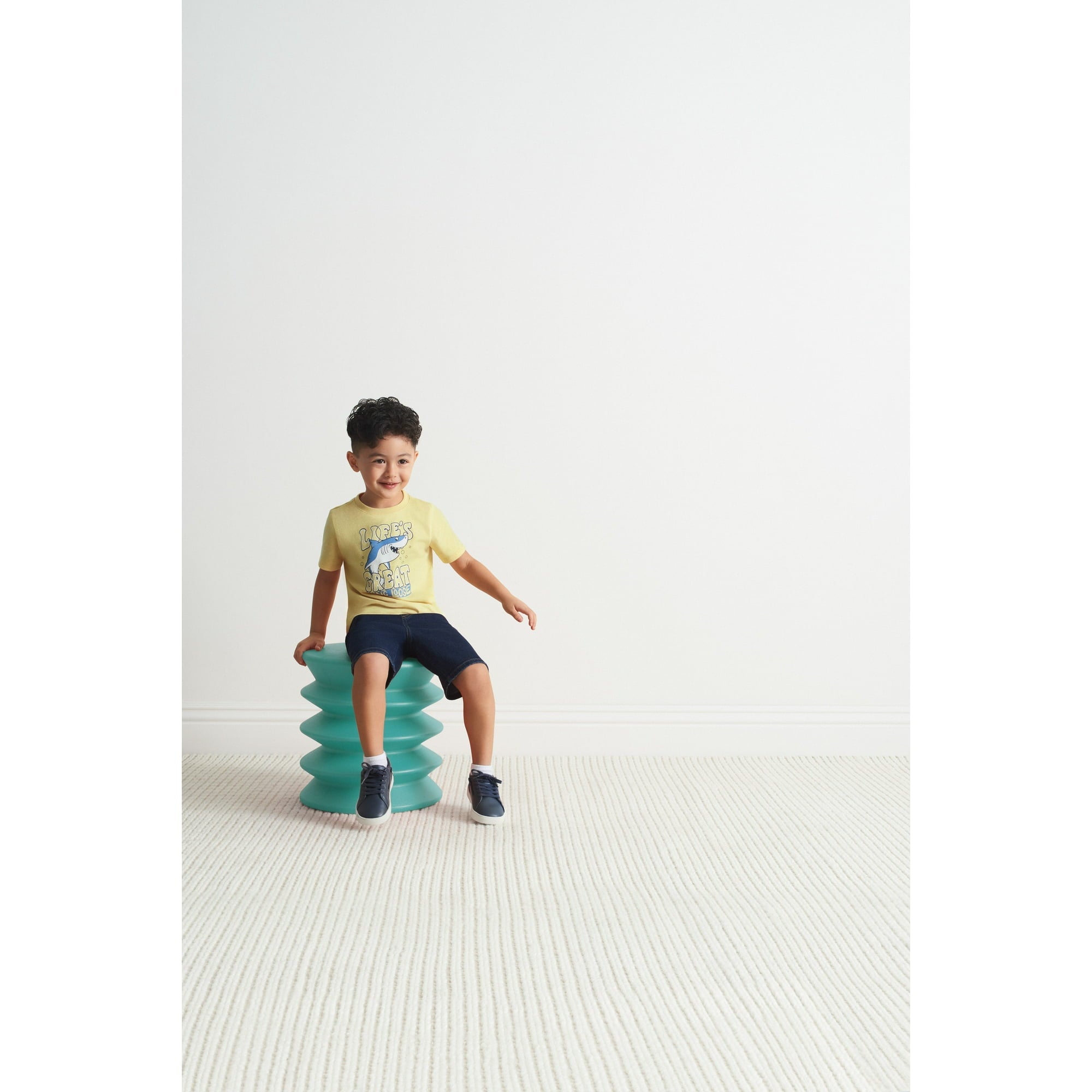 SIZE: 4Y - Garanimals Toddler Boy Denim Shorts