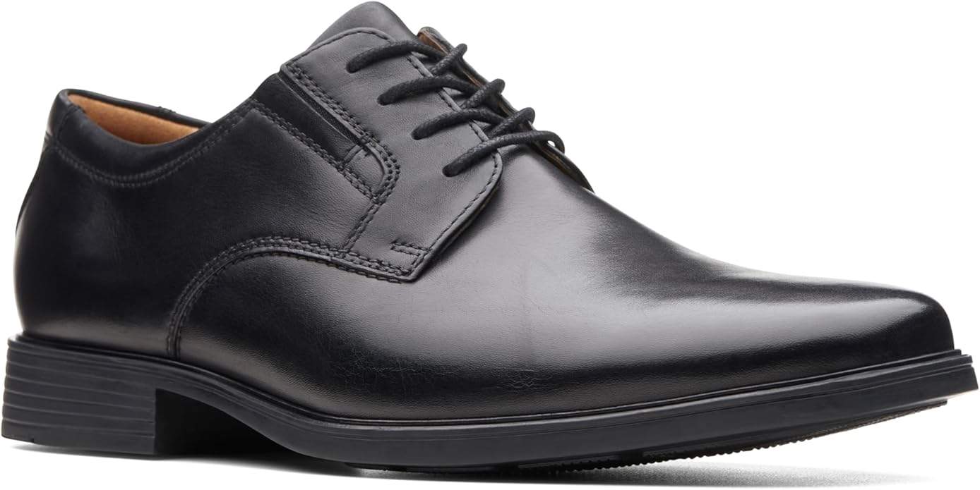 CLARKS Men's Tilden Plain Oxford