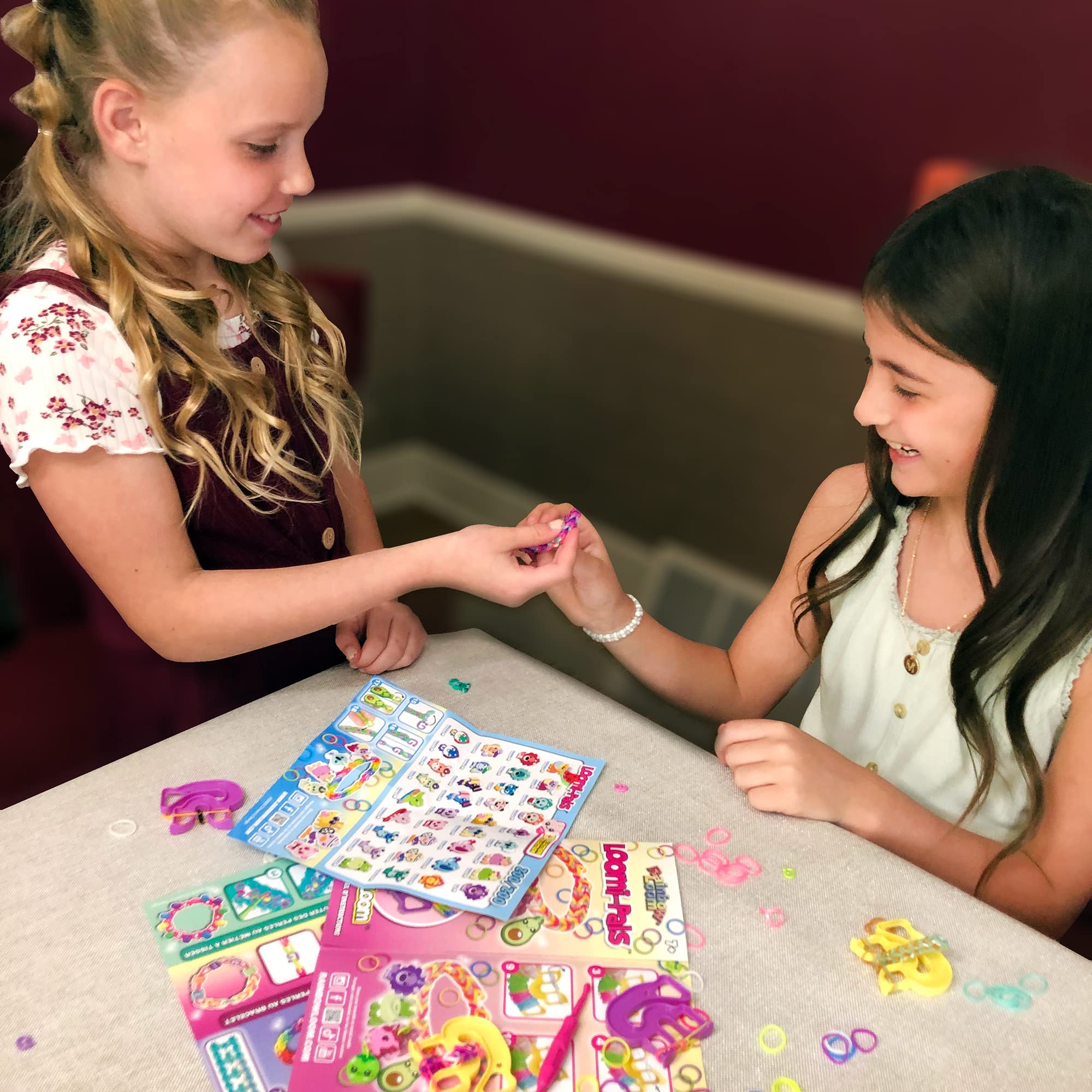 Rainbow Loom® Loomi-Pals™ MEGA Set, Features 60 CUTE Assorted LP Charms, The NEW RL2.0, Happy Looms, Hooks, Alpha & Pony Beads, 5600 Colorful Bands all in a Carrying Case for Boys and Girls 7+