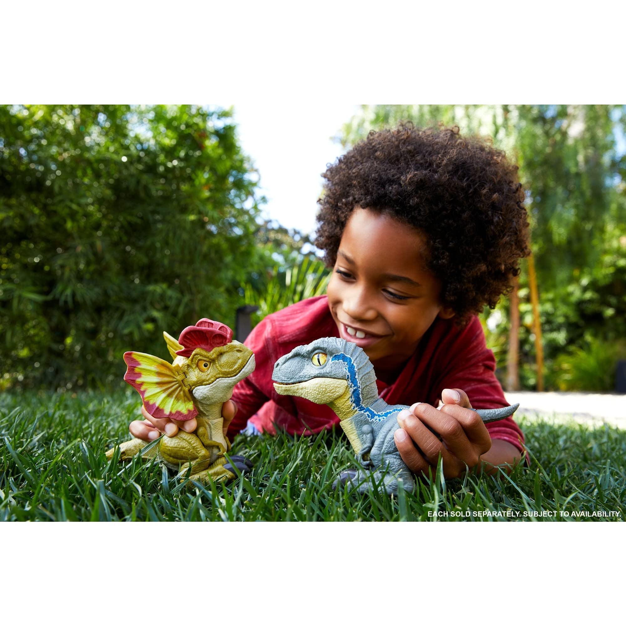 Mattel Jurassic World Dominion Uncaged Rowdy Roars Atrociraptor Beta Dinosaur Action Figure, Toy with Interactive Motion & Sound