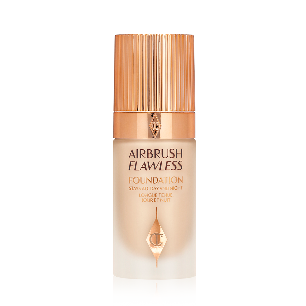 Charlotte Tilbury Airbrush Flawless Foundation 3 Cool - closed bottle