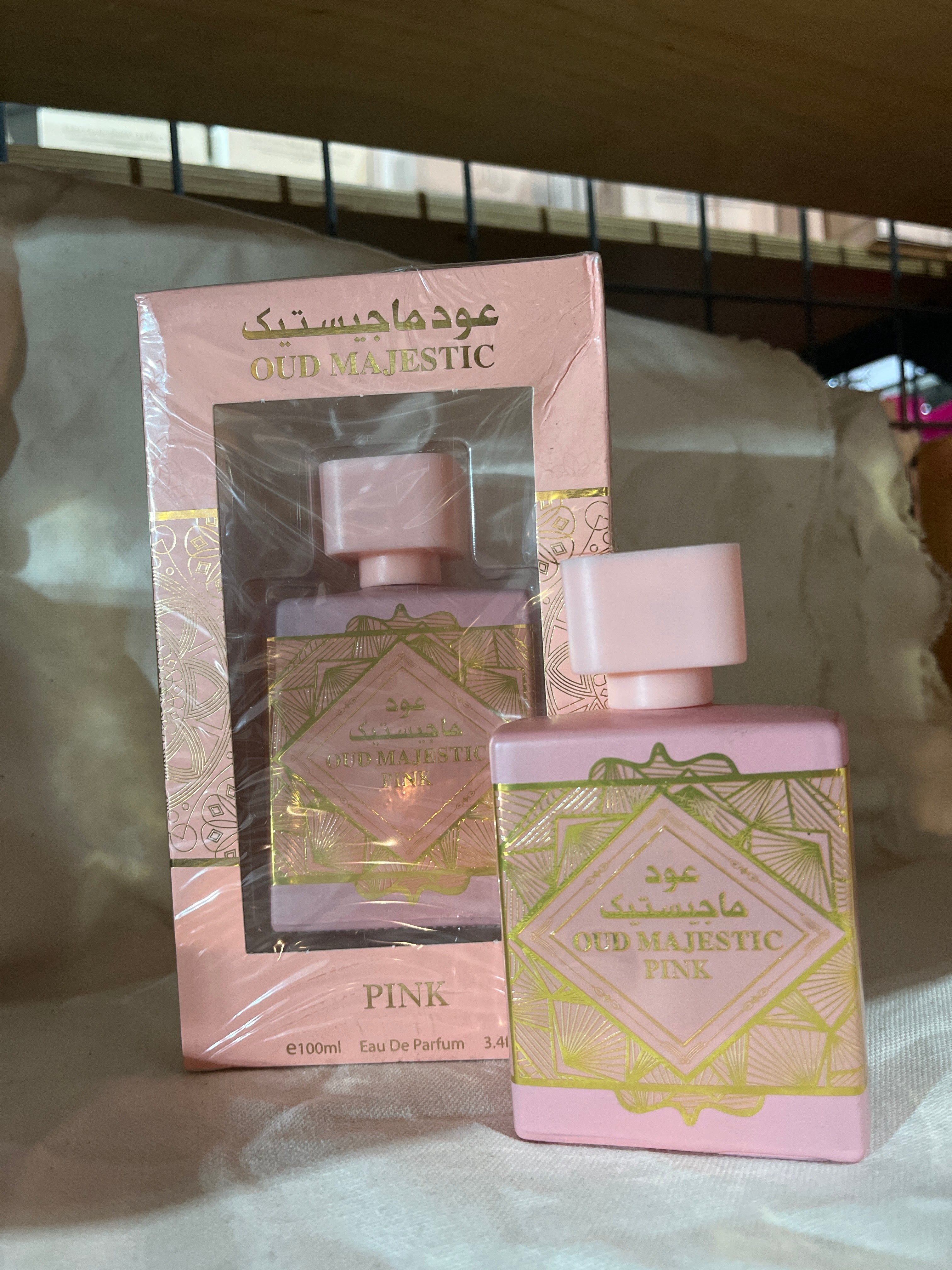 Oud Majestic Pink Eau de Parfum
