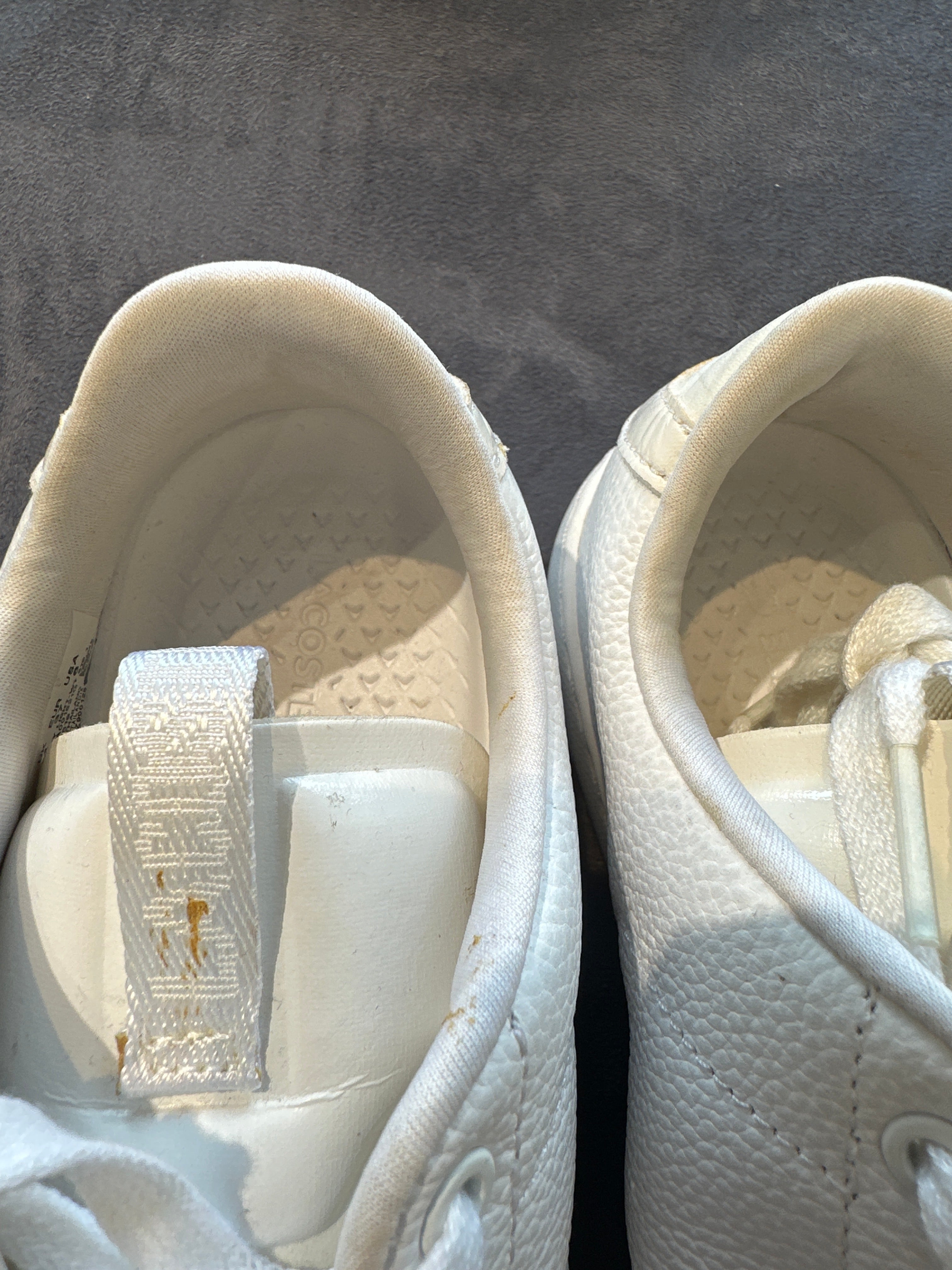 LACOSTE SNEAKERS