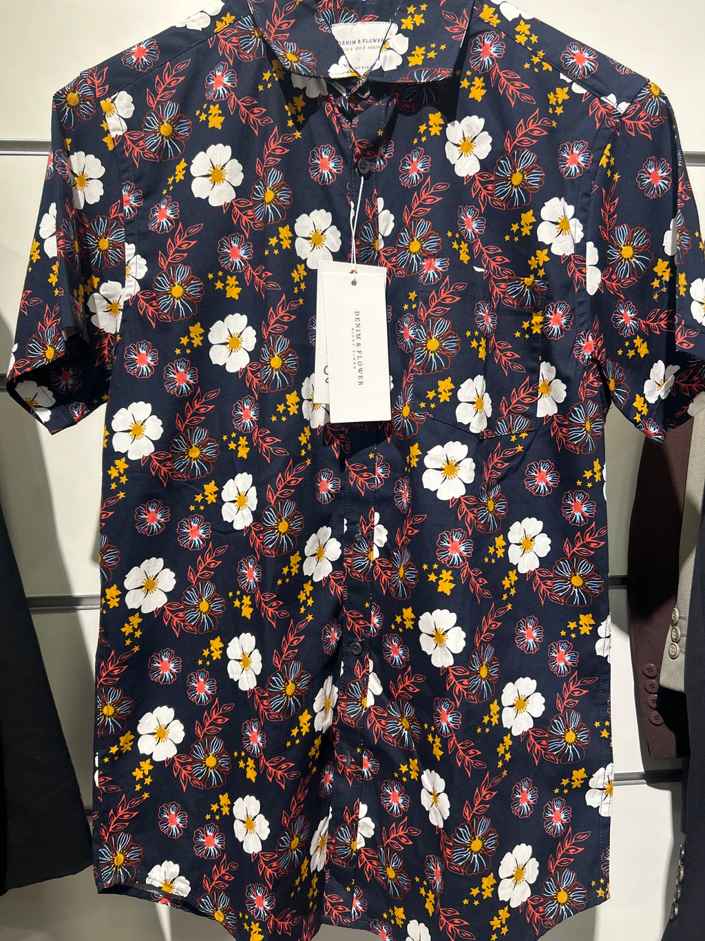 Denim & Flower Men’s Floral Short Sleeve Shirt – Stylish & Breathable