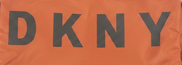 حقيبة كتف بسحاب DKNY بلون تيراكوتا وأسود مع شعار DKNY ثابت DA050LS3