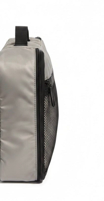 DKNY W Lining and Full Zip Storage Bag DSS70LP3