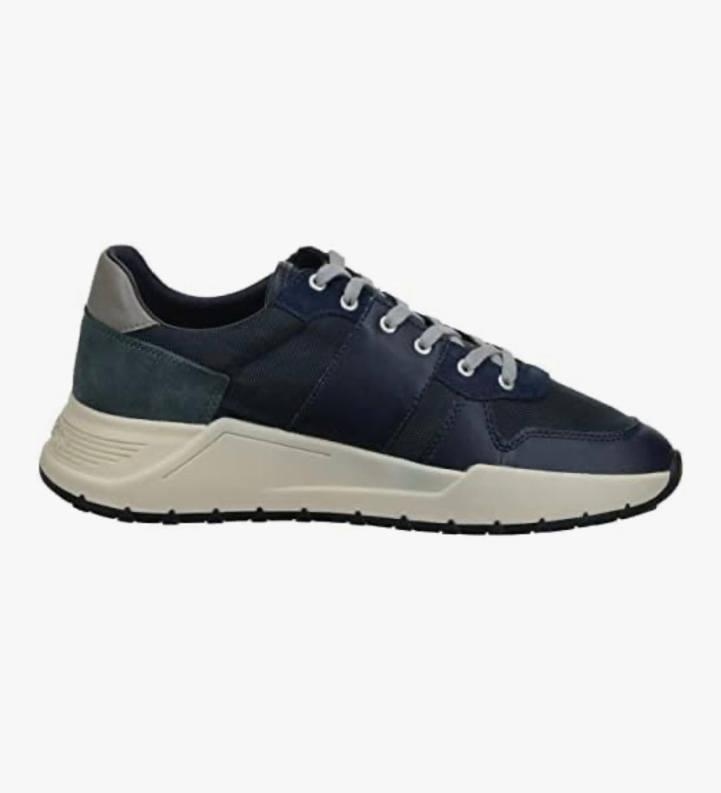 Guess Men’s Blue Luca Sneakers FM8LCVFAB12-DBLUE