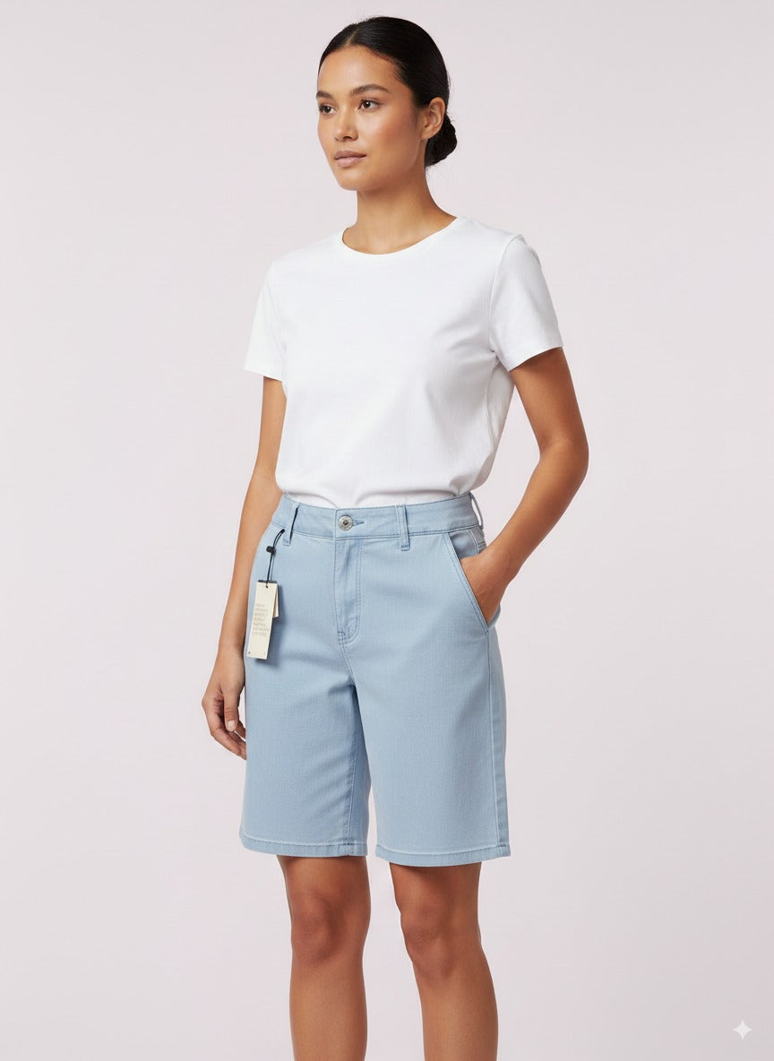 شورت جينز نسائي أزرق من BERSHKA DENIM