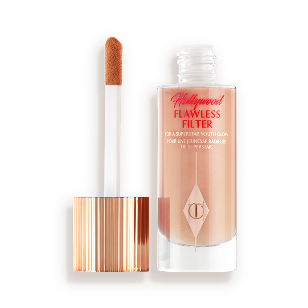 Charlotte Tilbury Hollywood Flawless Filter 3 Fair - open bottle with applicator