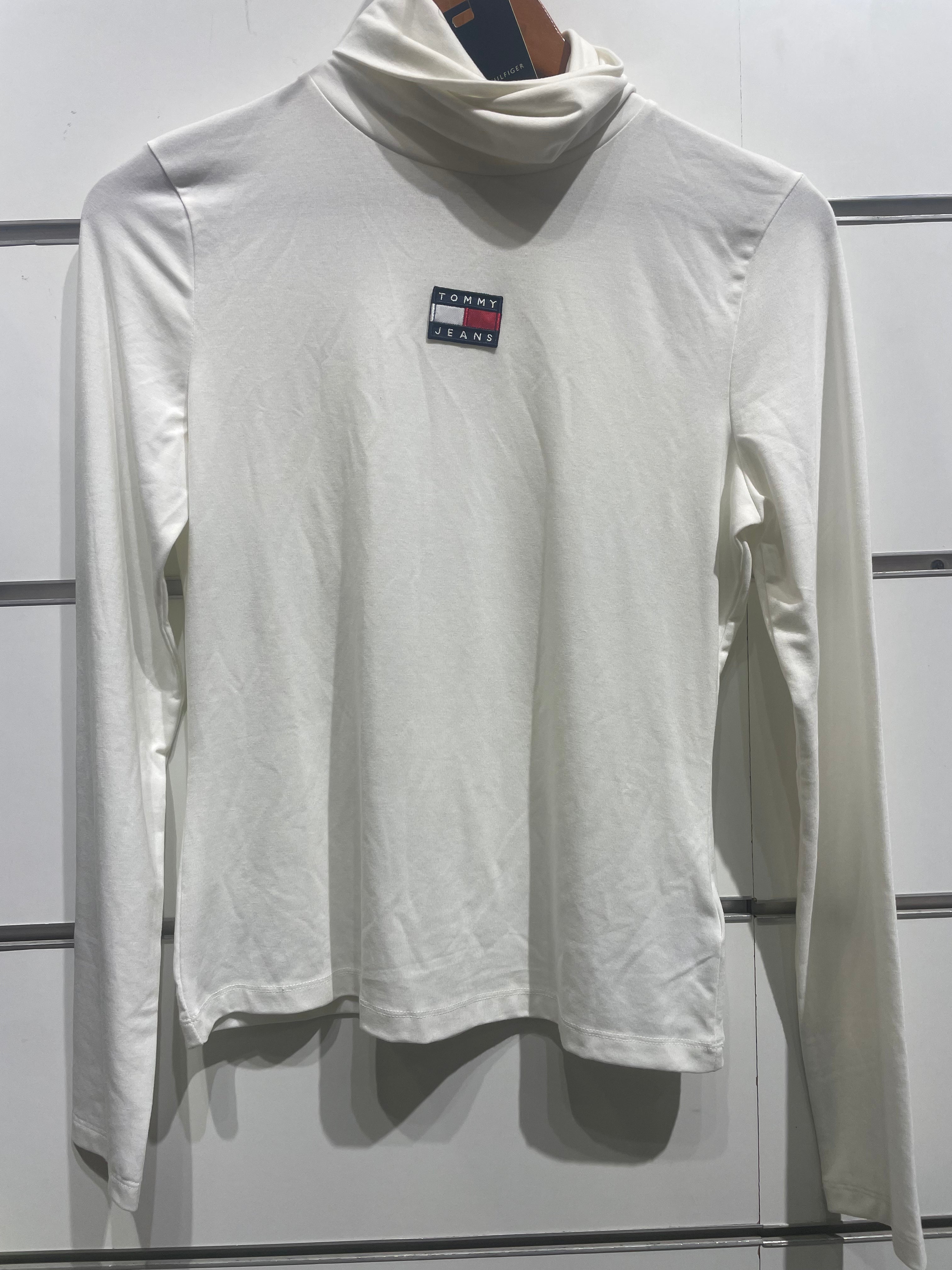 Tommy jeans womenswear t-shirt a2ajk308