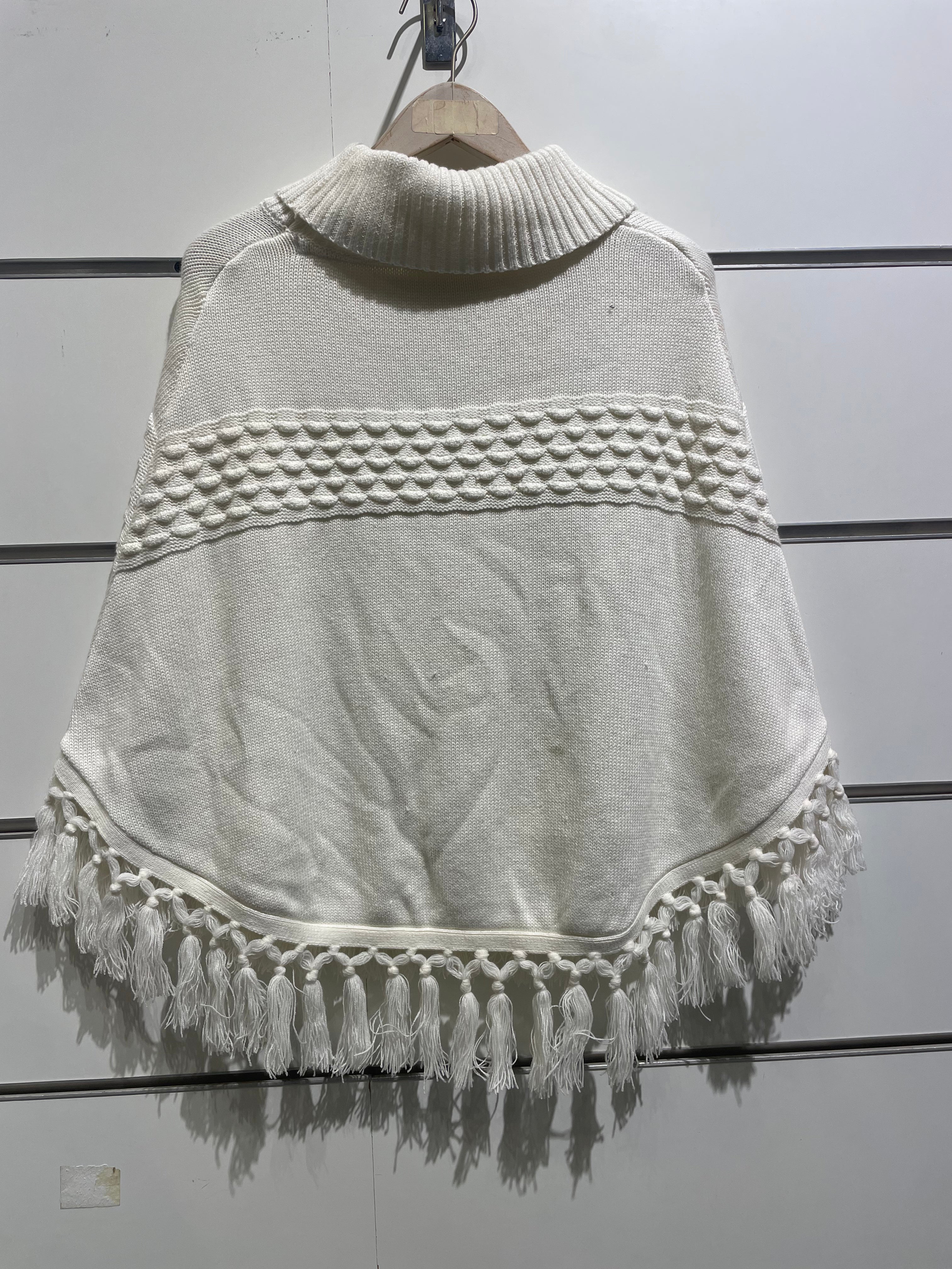 Tilii cape cremy color