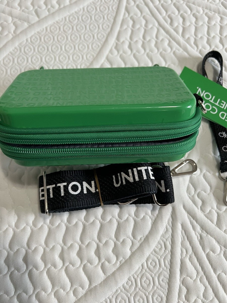United Colors Of Benetton Green Hand Case Bag BNTM-101
