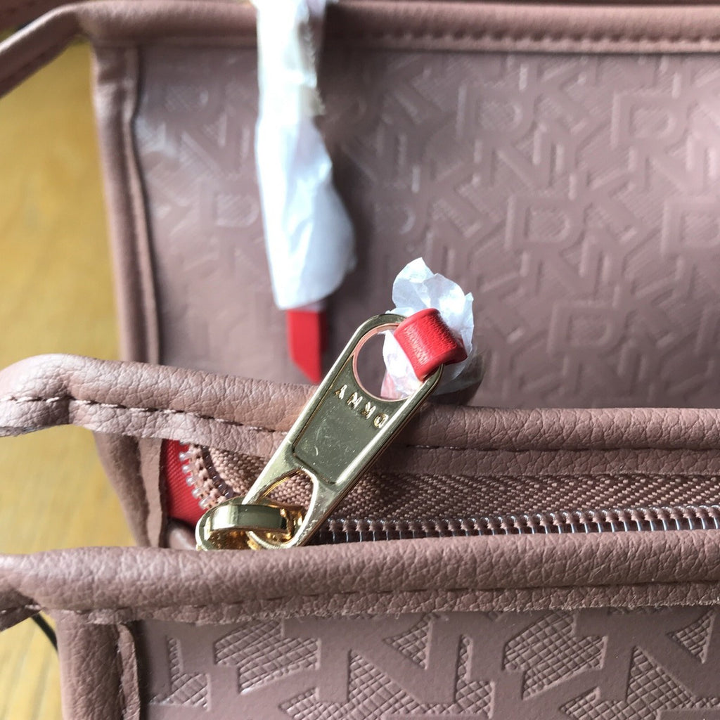 حقيبة مستحضرات التجميل DKNY T Stand M+L Posy Pouch Rose DSS20ES9