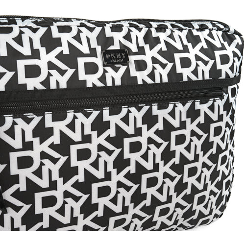 DKNY حقيبة لاب توب مميزة سوداء مبطنة بجيب أمامي بسحاب وسحّابات DE060SN3