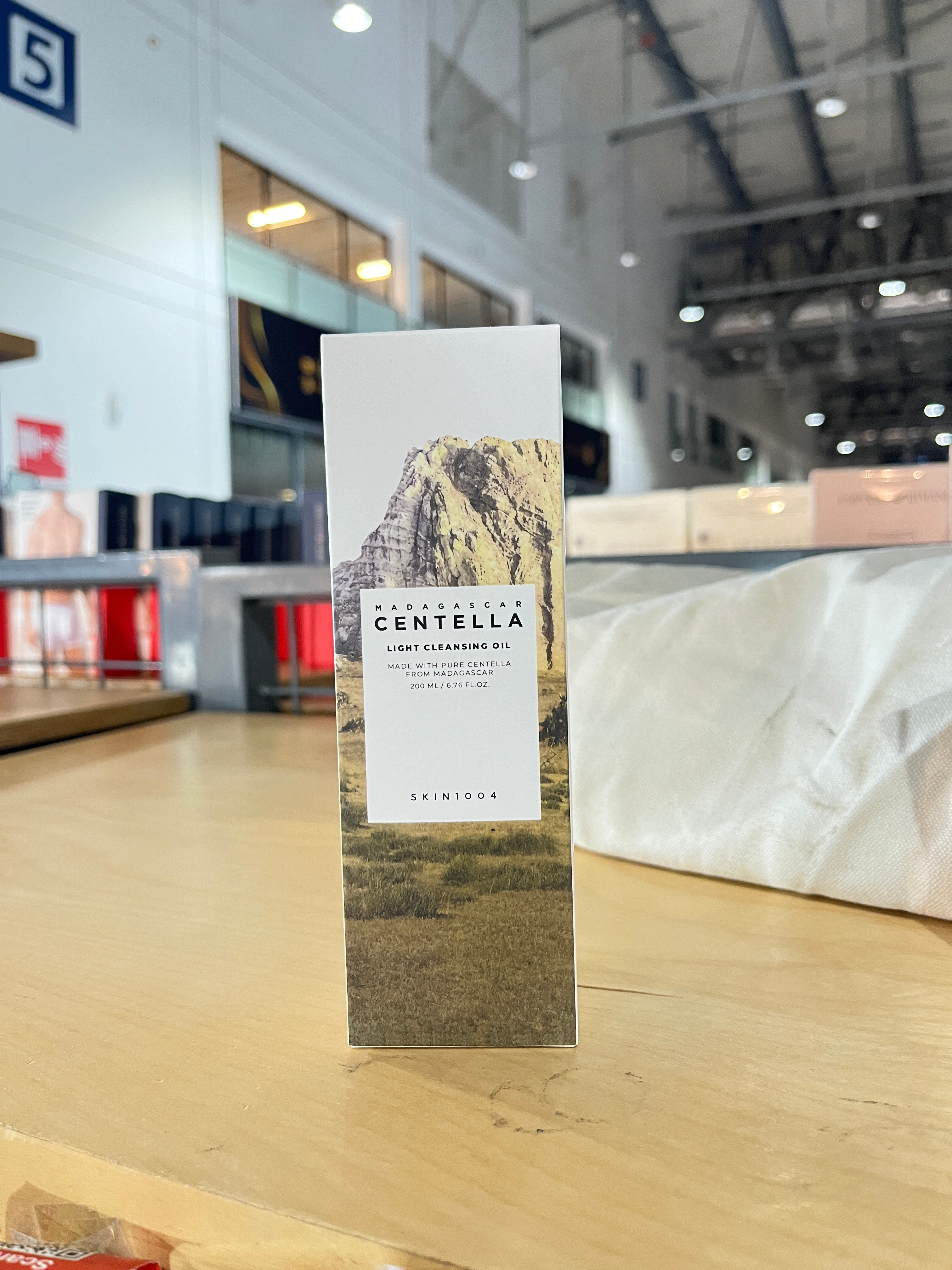 Madagascar Centella Light Cleansing Oil