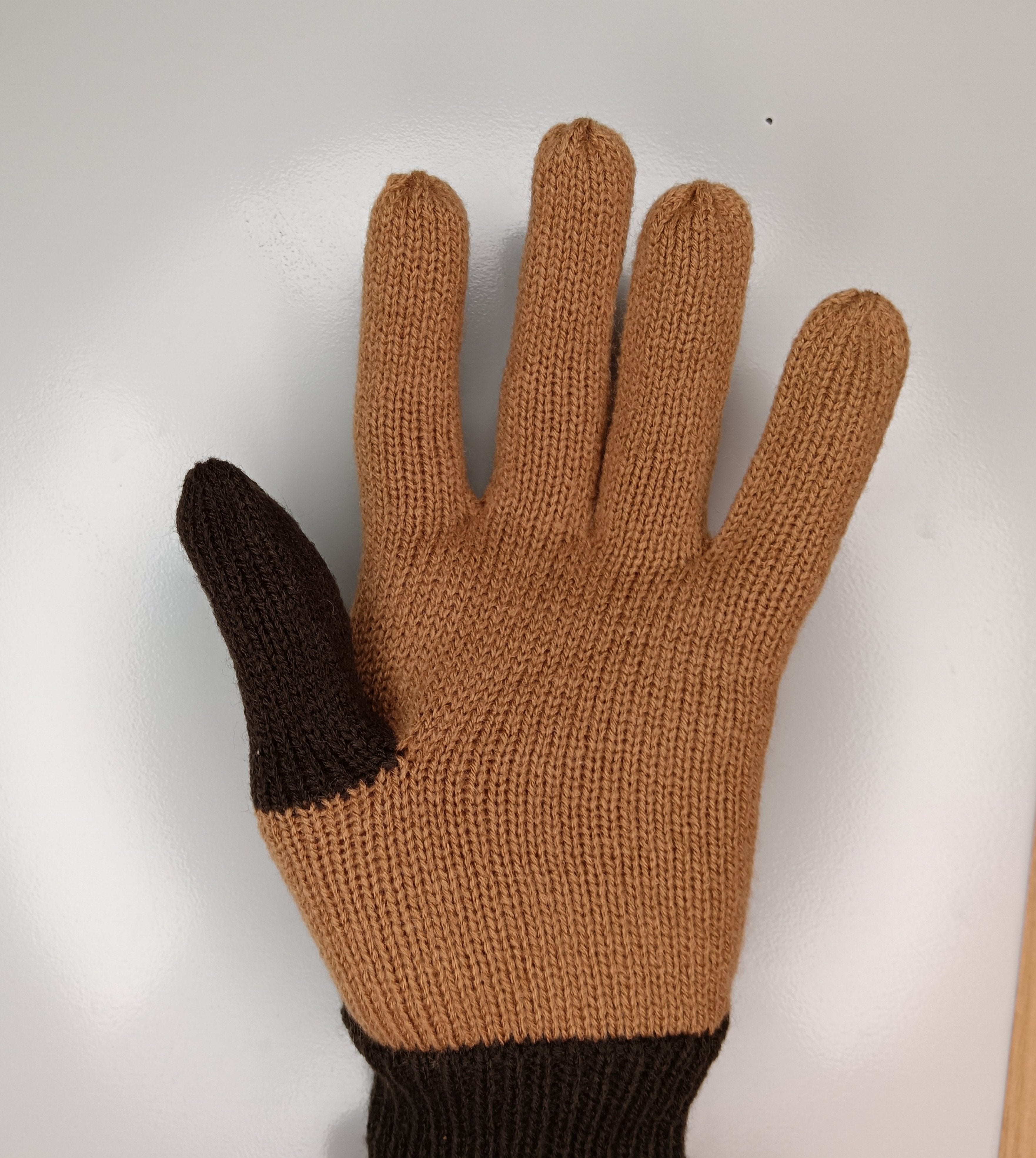 Basque 21KGLOVE-2 Camel Gloves - Classic Style & Premium Comfort